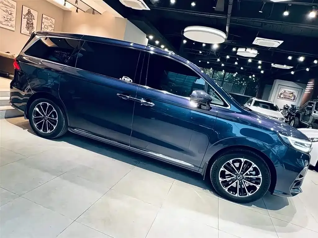 Roewe iMAX8 — фото 4