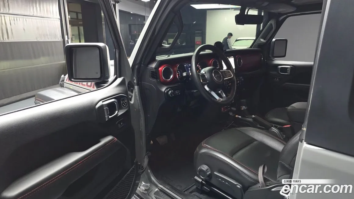 Jeep Wrangler — фото 10