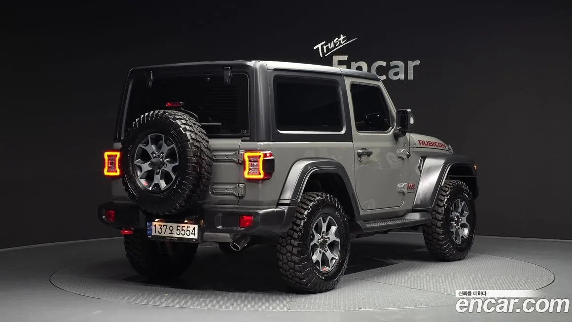Jeep Wrangler — фото 7