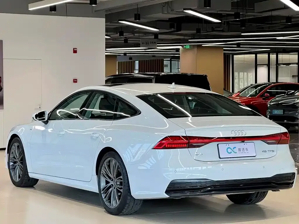 Audi A7 — фото 5