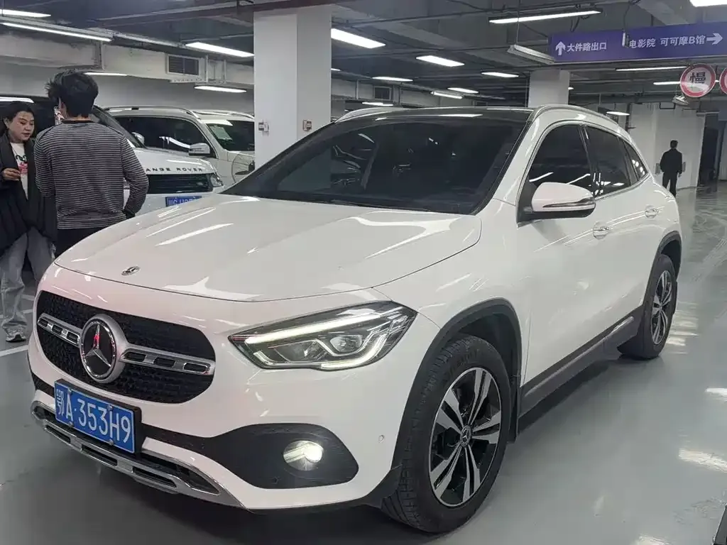Mercedes-Benz GLA — фото 1