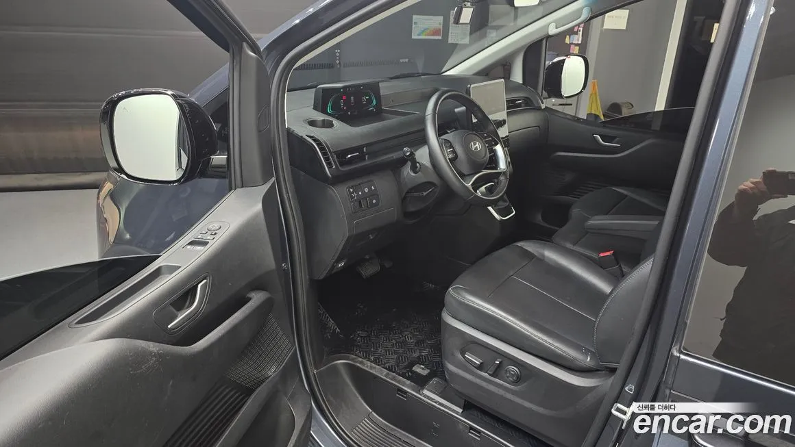 Hyundai Staria — фото 2