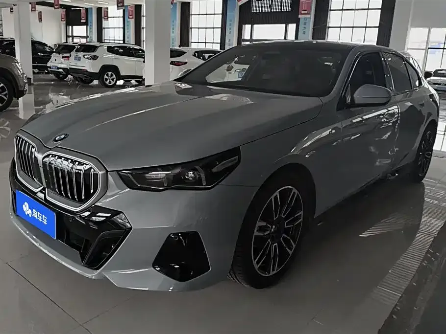 BMW 5 Series (Import) — фото 1