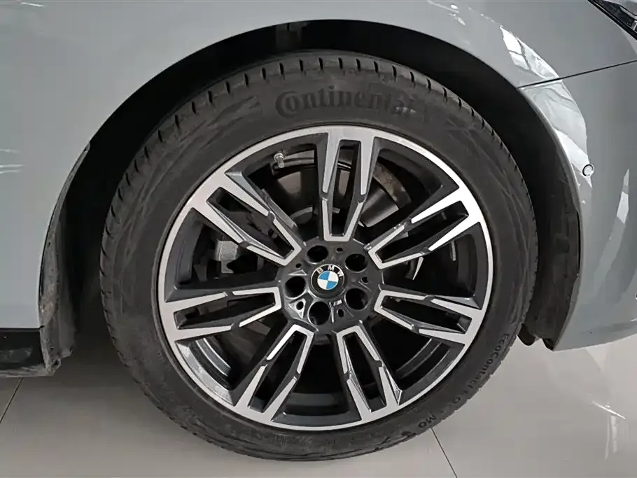 BMW 5 Series (Import) — фото 6