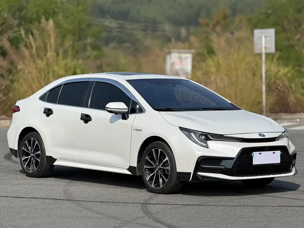 Toyota Corolla — фото 3