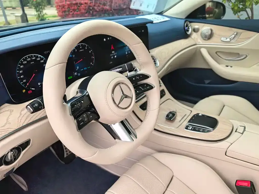 Mercedes-Benz E-Class (Import) — фото 3