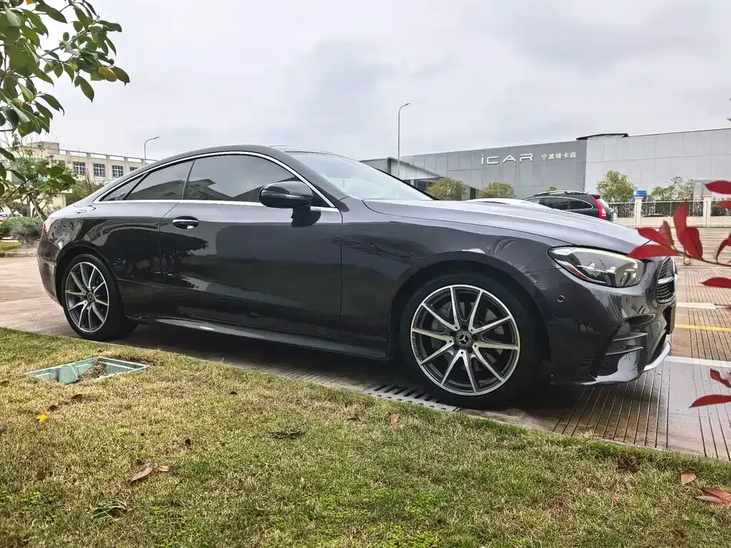 Mercedes-Benz E-Class (Import) — фото 9