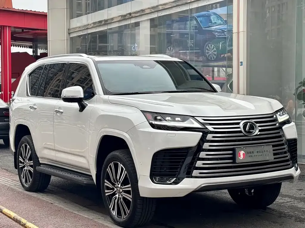 Lexus LX — фото 6