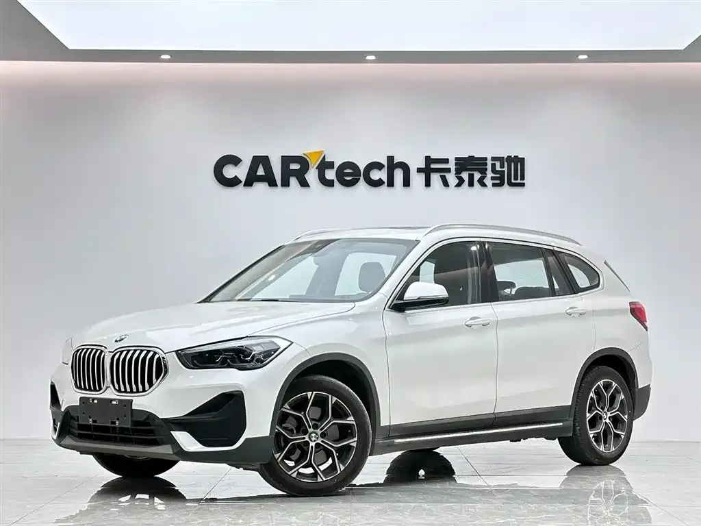 BMW X1 — фото 1