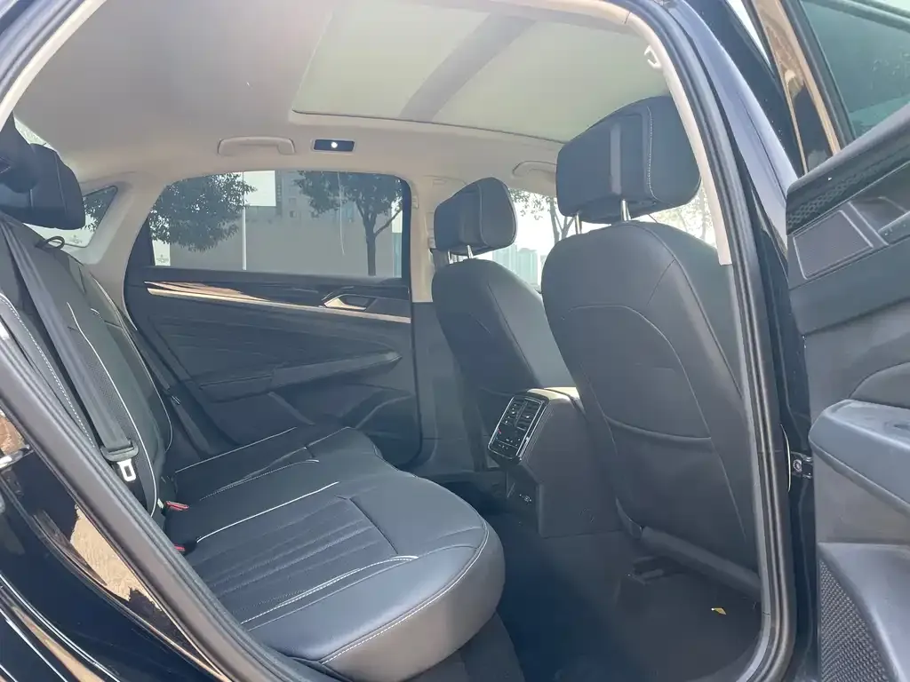 Volkswagen Passat — фото 5
