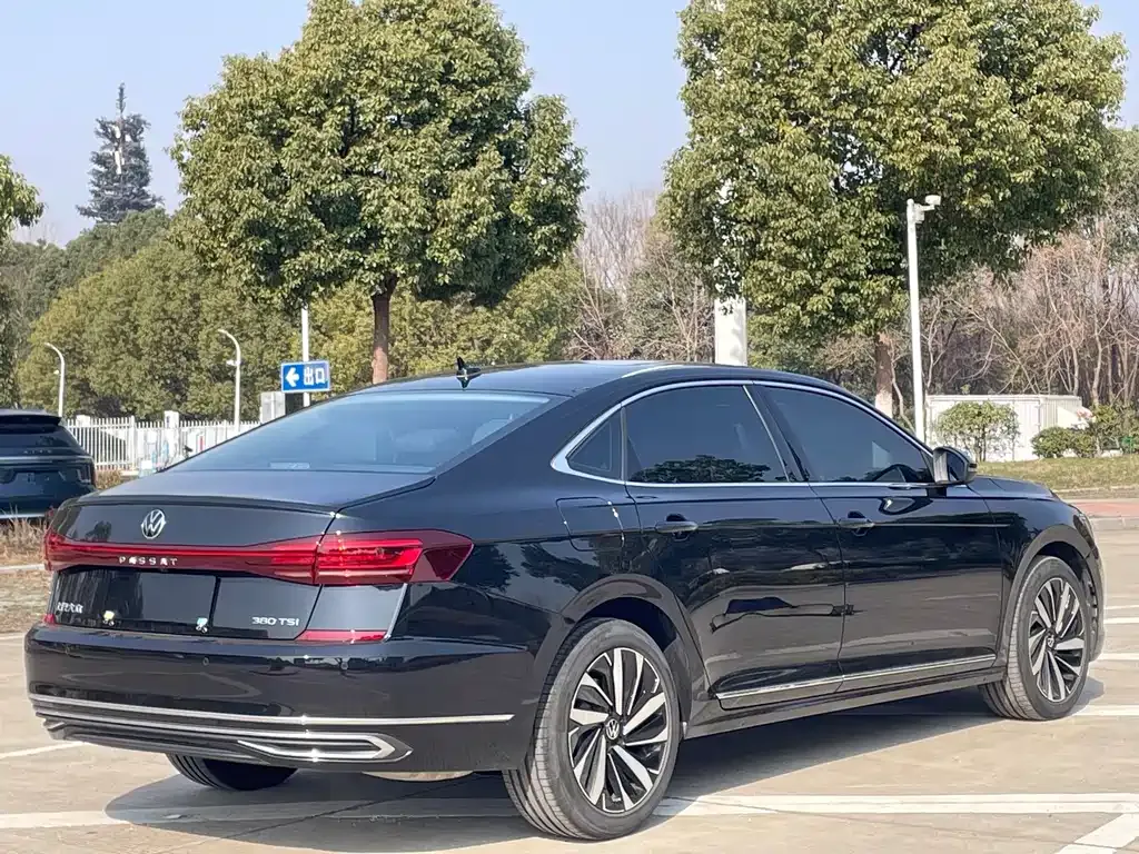 Volkswagen Passat — фото 9