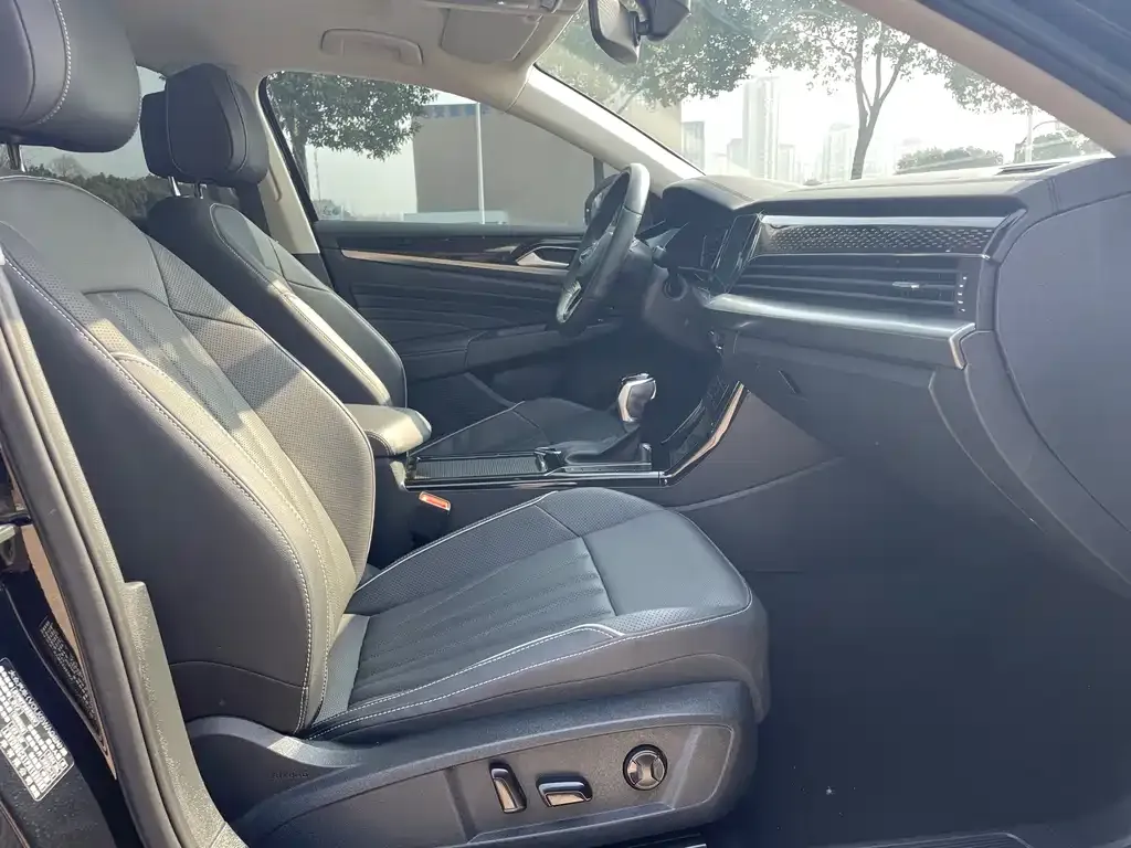 Volkswagen Passat — фото 6