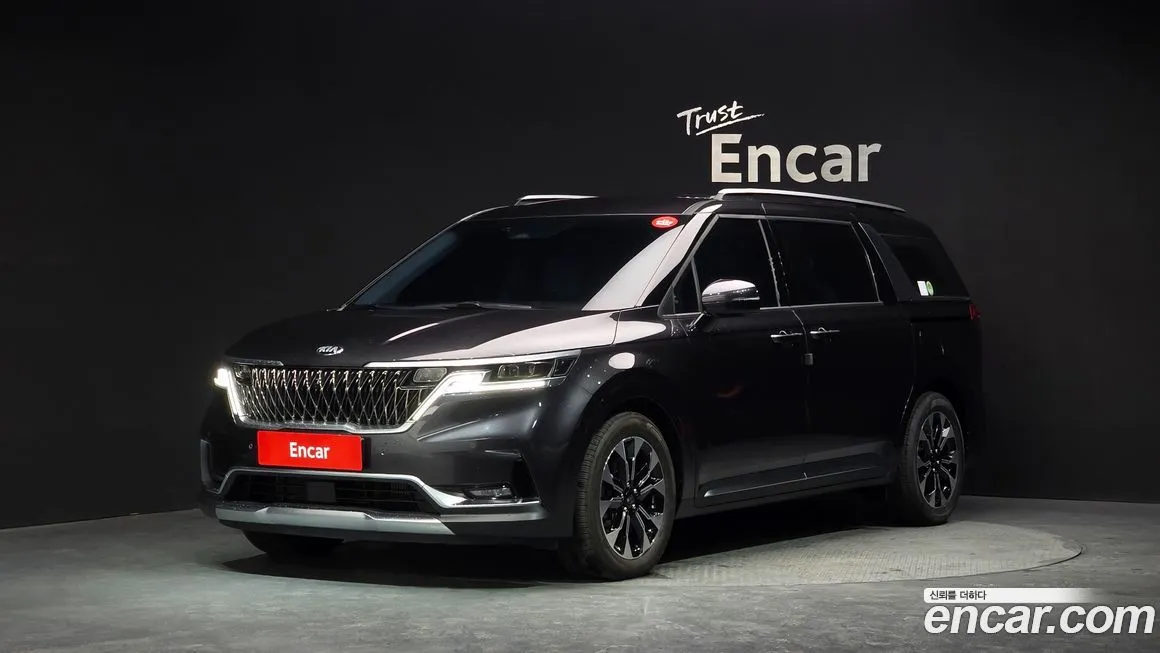 Kia Carnival — фото 1