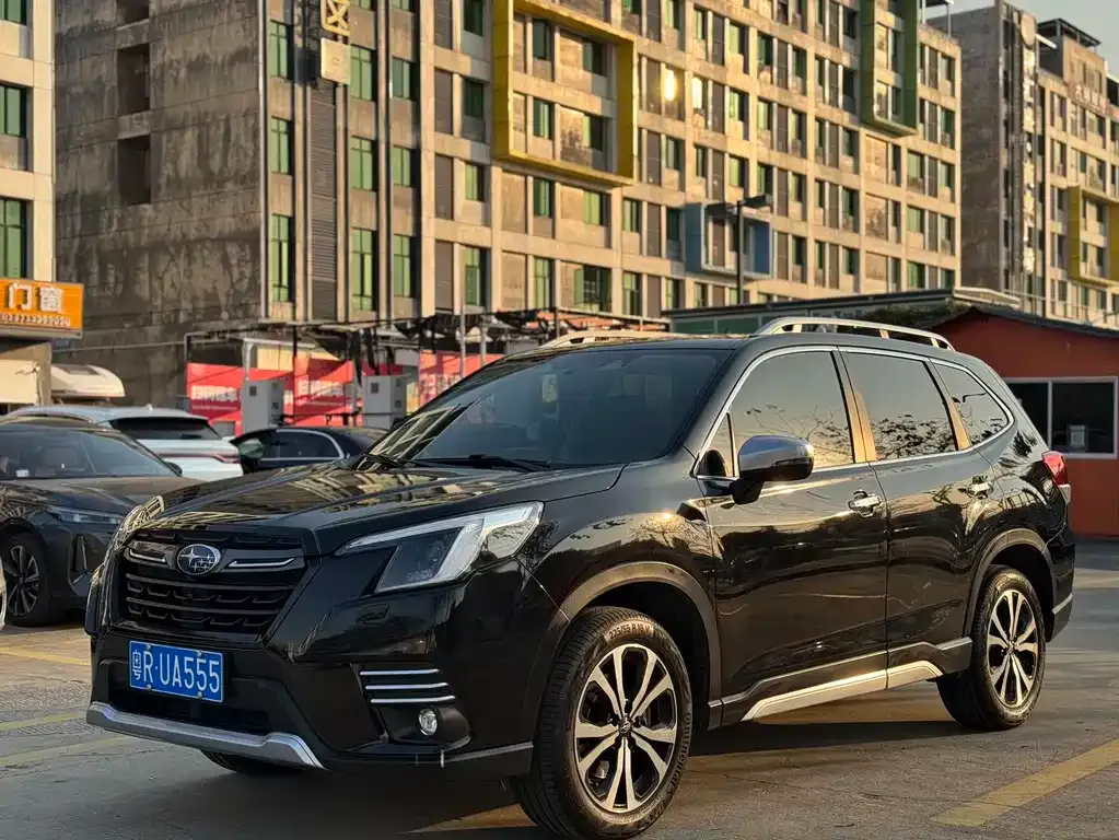 Subaru Forester — фото 1