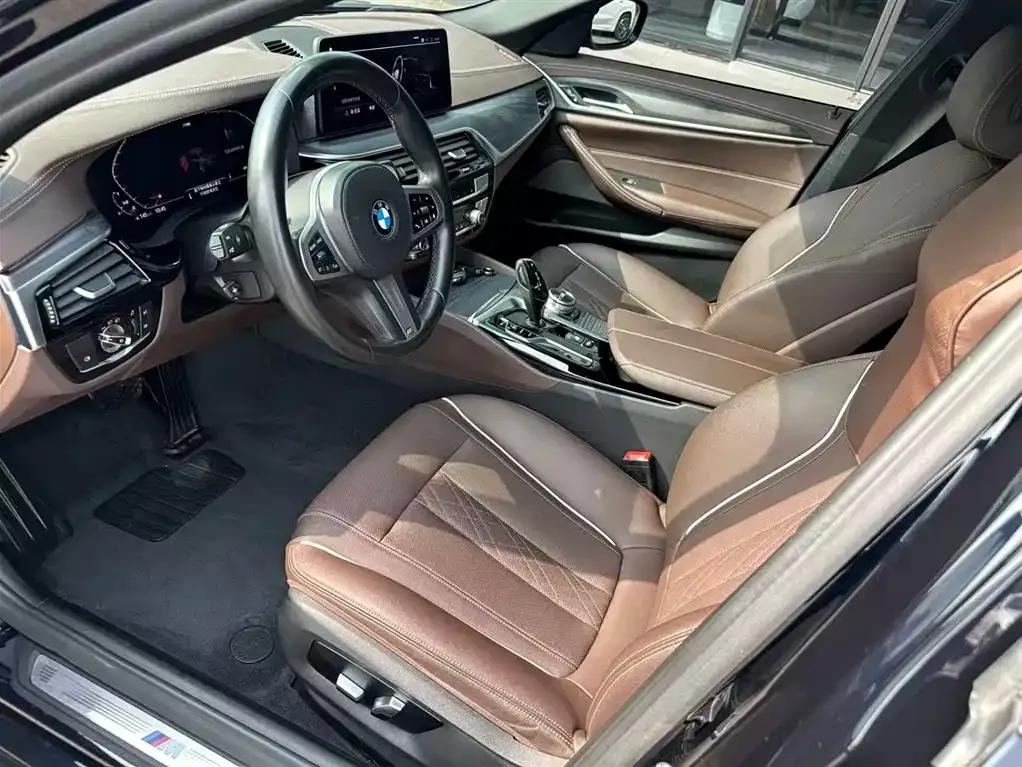 BMW 5 Series — фото 10