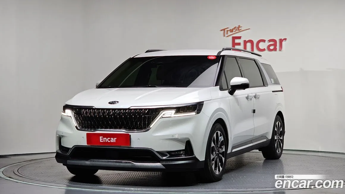 Kia Carnival — фото 1