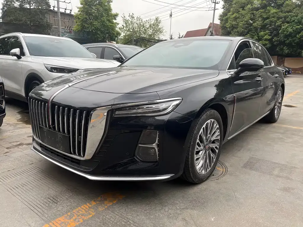 Hongqi H5 — фото 1