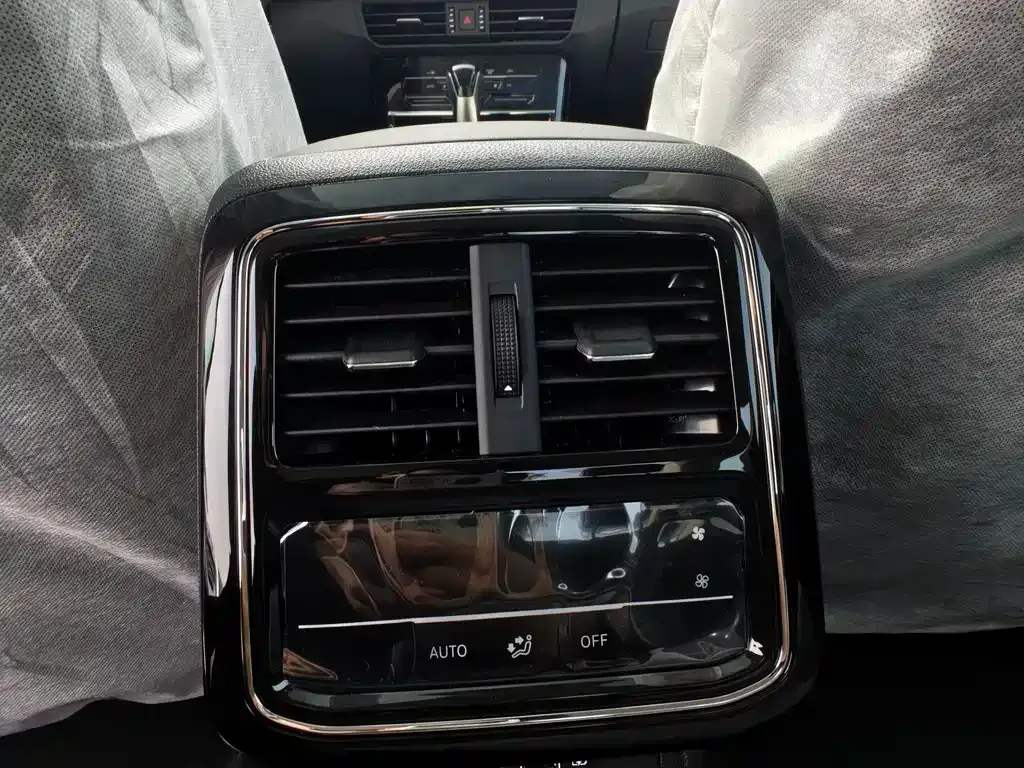 Volkswagen Passat New Energy — фото 6