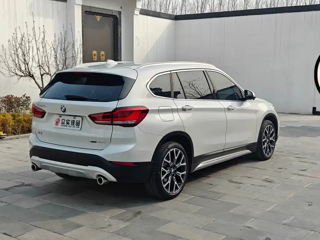 BMW X1 — фото 5