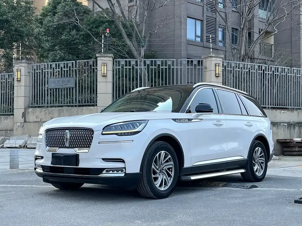 Lincoln Aviator — фото 1