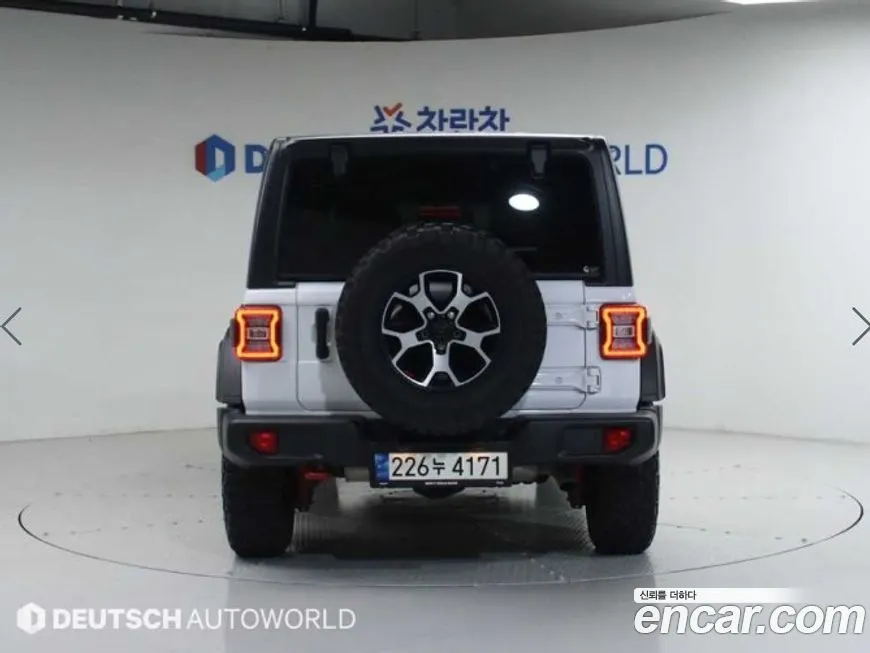 Jeep Wrangler — фото 2