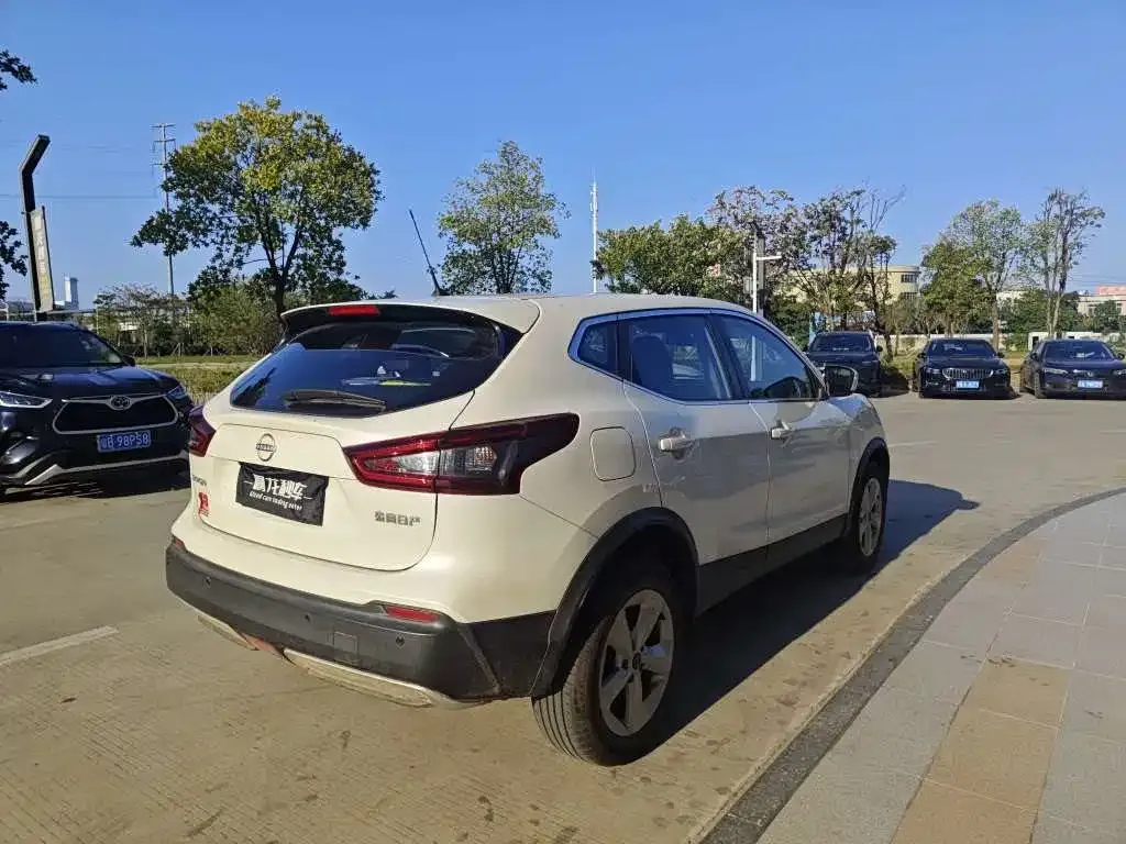 Nissan Qashqai — фото 5