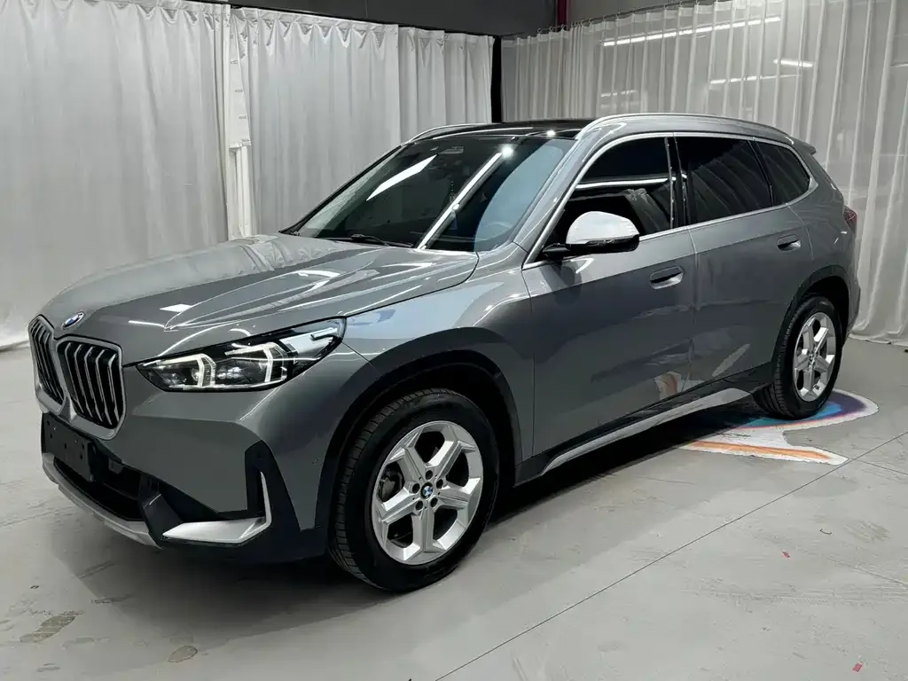BMW X1 — фото 1