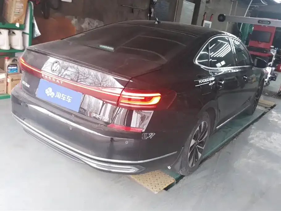 Volkswagen Passat — фото 9