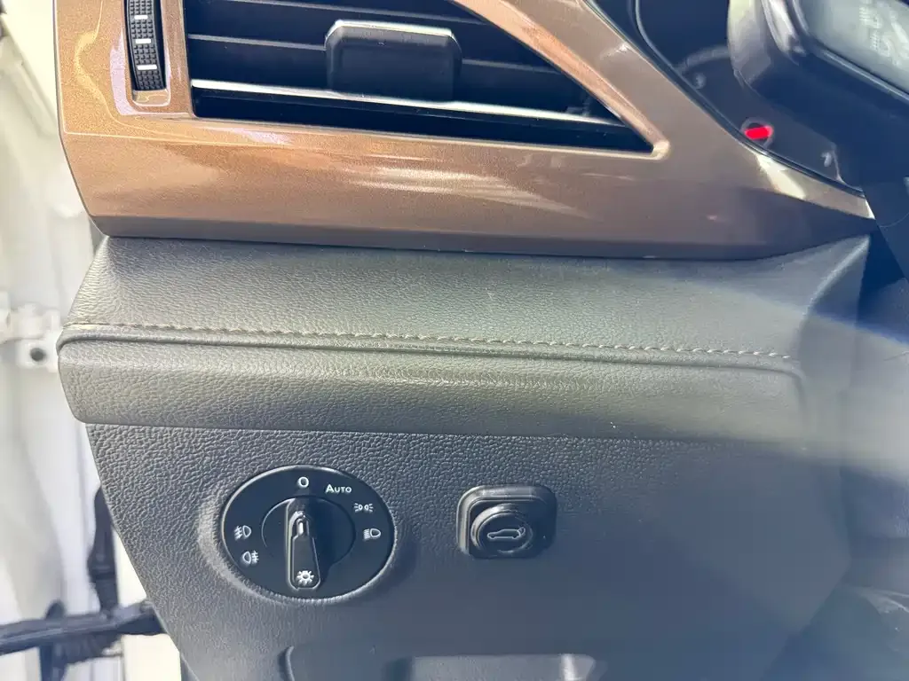 Volkswagen Tharu — фото 8