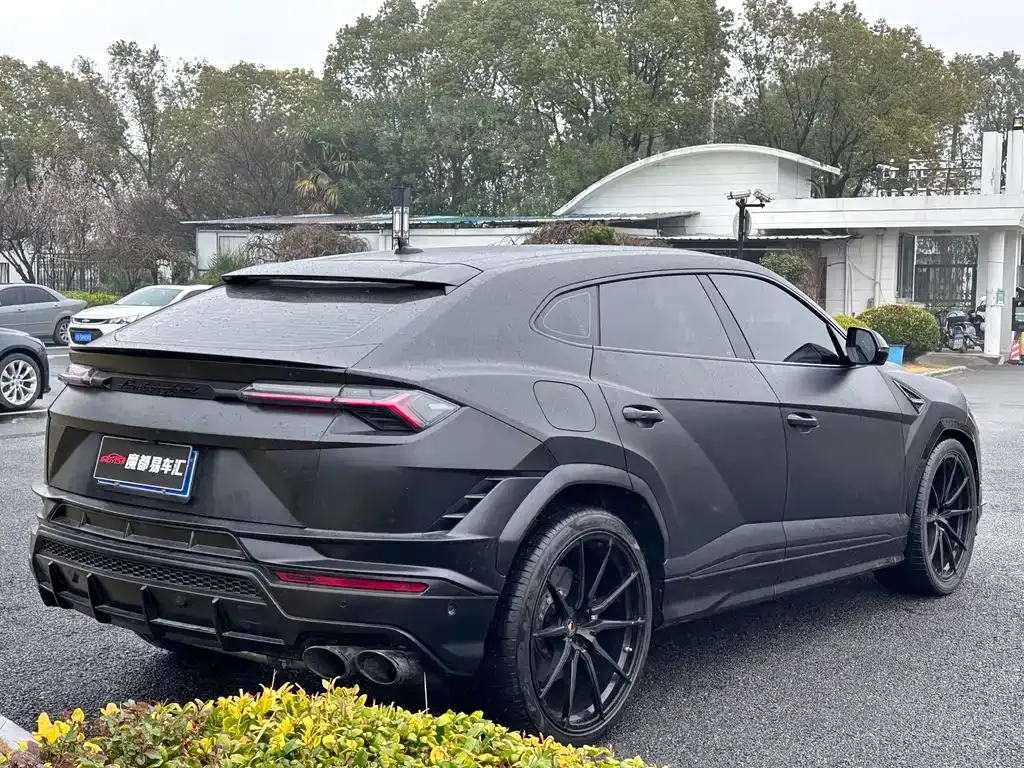 Lamborghini Urus — фото 3