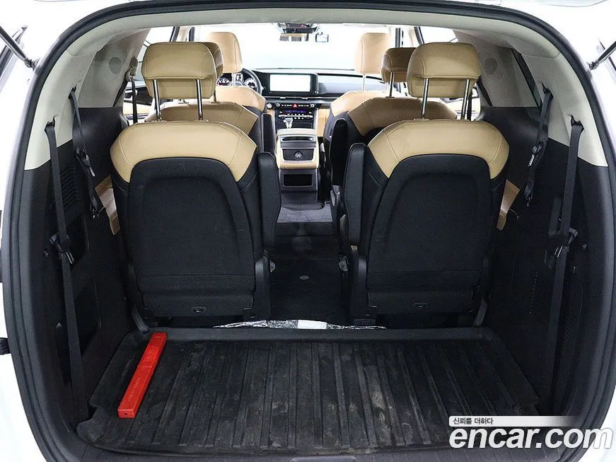 Kia Carnival — фото 5