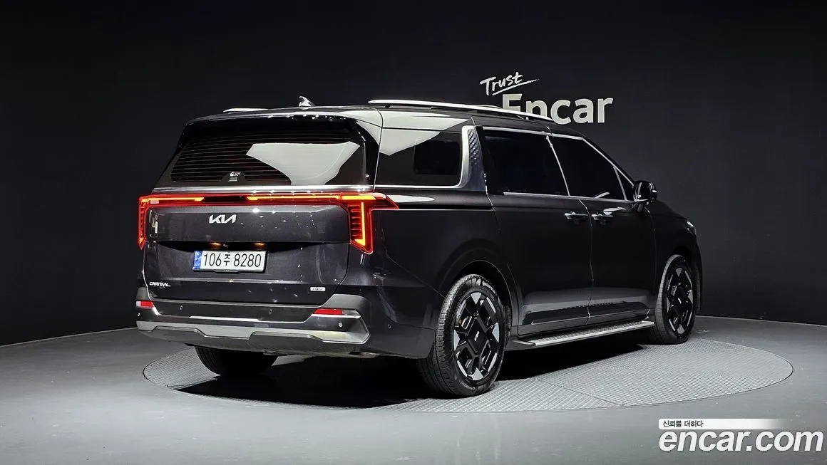 Kia Carnival — фото 7