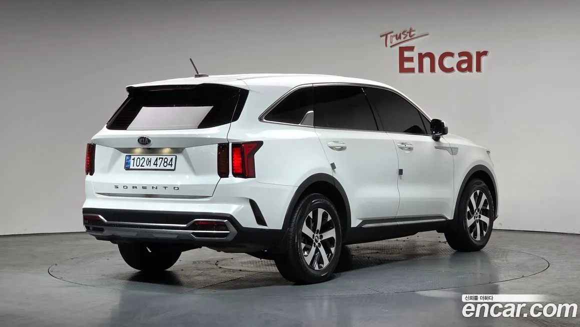 Kia Sorento — фото 7