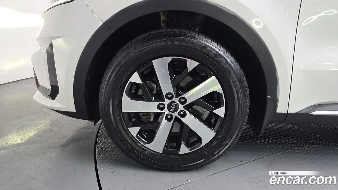 Kia Sorento — фото 3