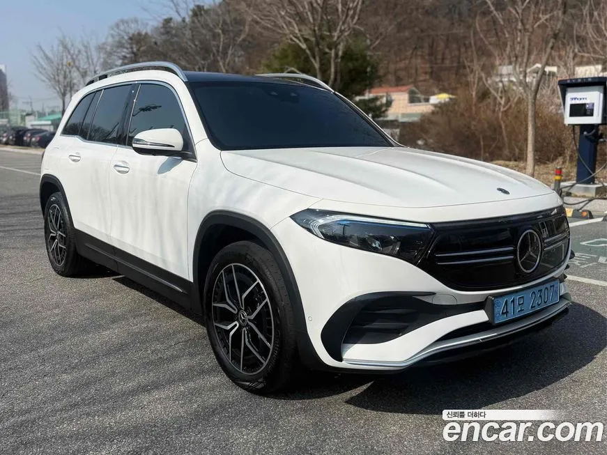 Mercedes-Benz EQB — фото 1
