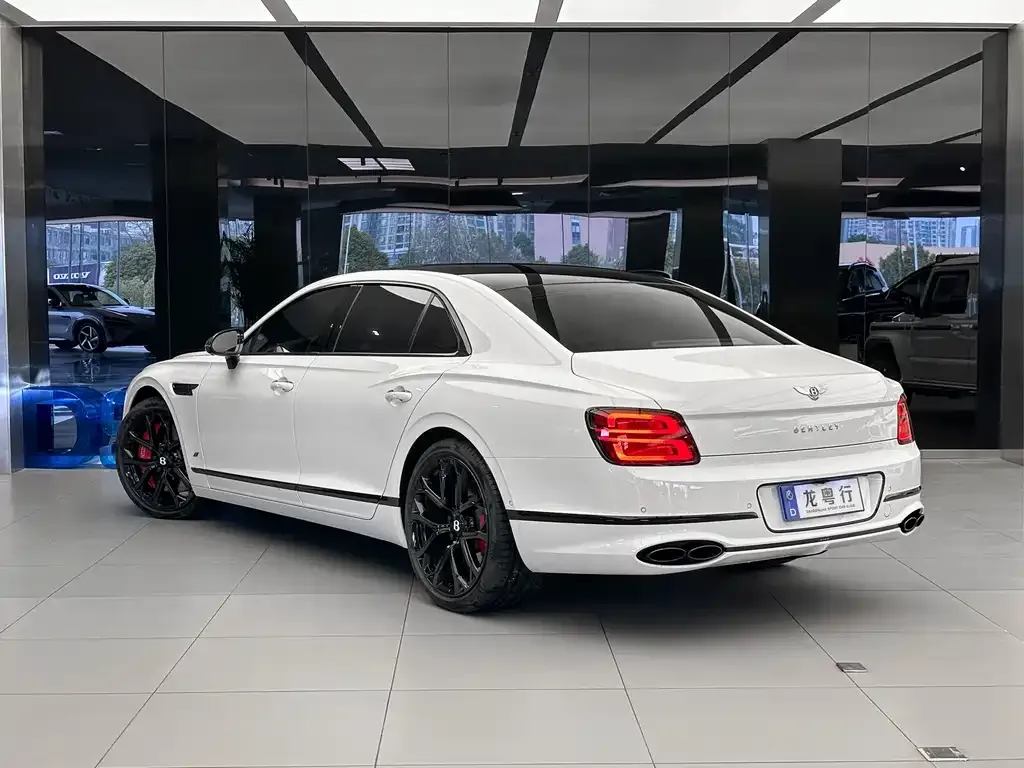 Bentley Flying Spur — фото 8