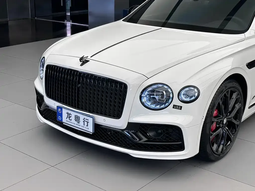 Bentley Flying Spur — фото 4