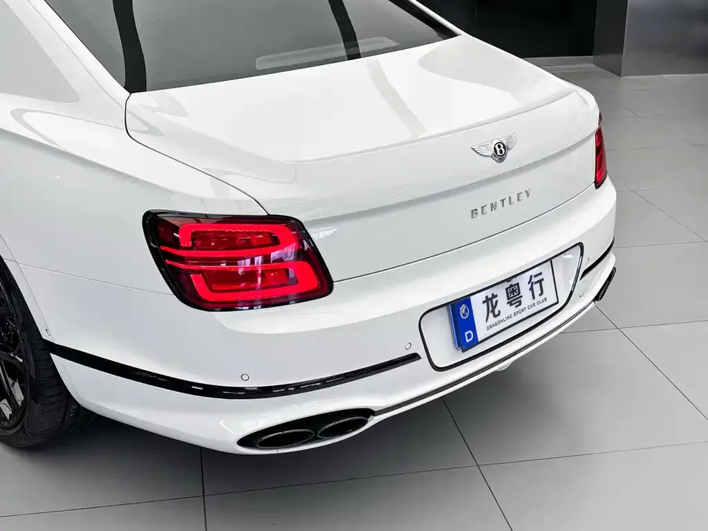Bentley Flying Spur — фото 2