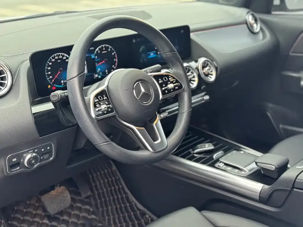 Mercedes-Benz GLA — фото 9