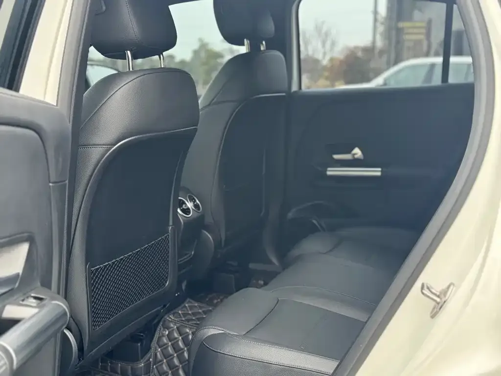Mercedes-Benz GLA — фото 5
