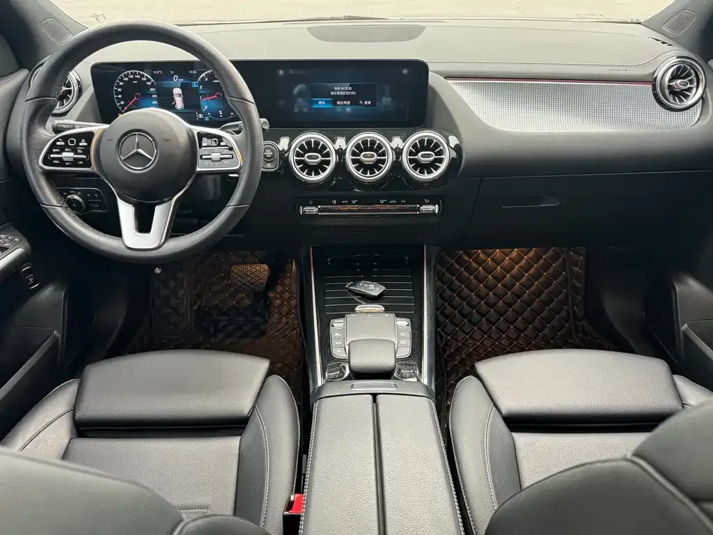 Mercedes-Benz GLA — фото 10