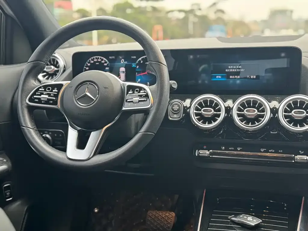 Mercedes-Benz GLA — фото 6