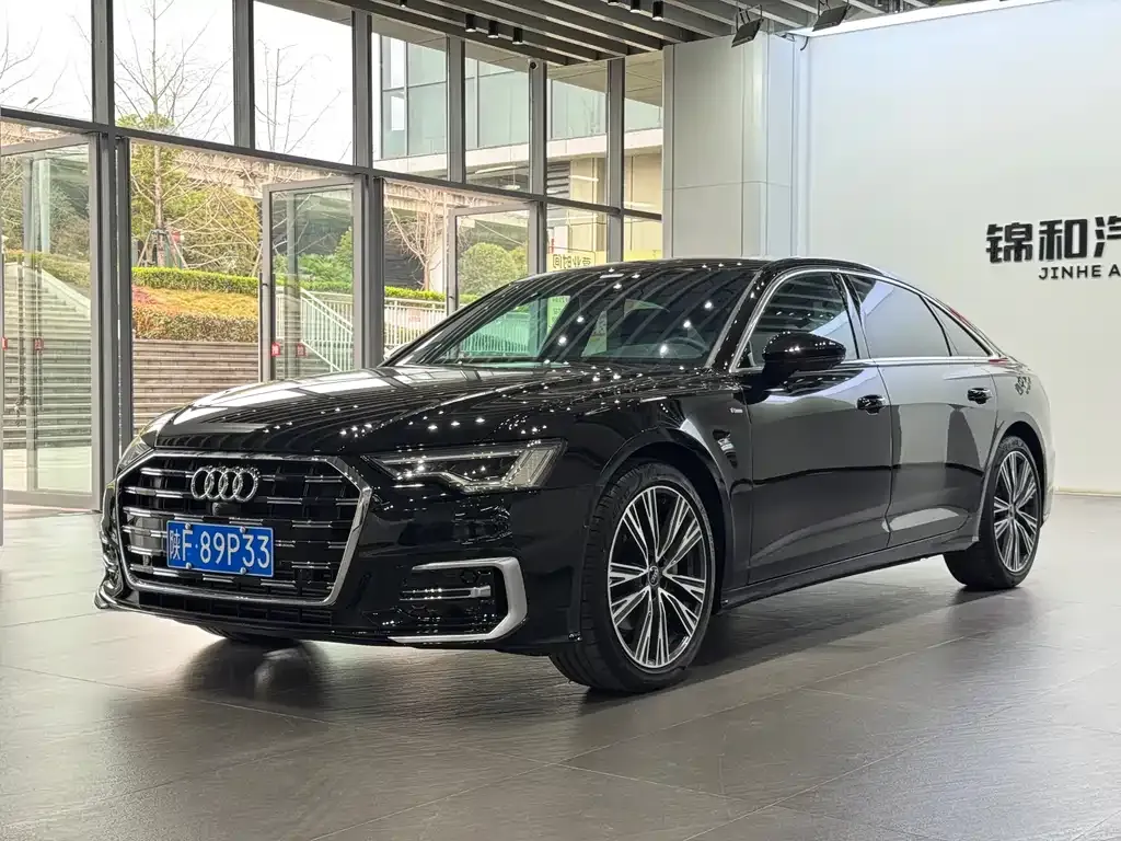 Audi A6L — фото 1