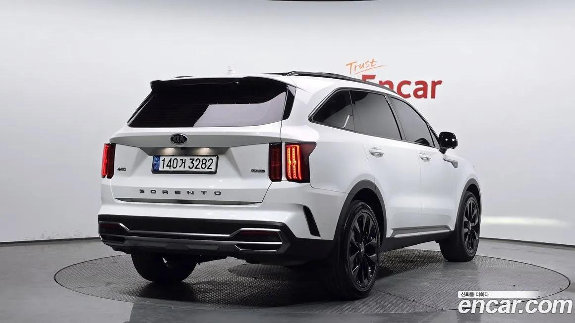 Kia Sorento — фото 10