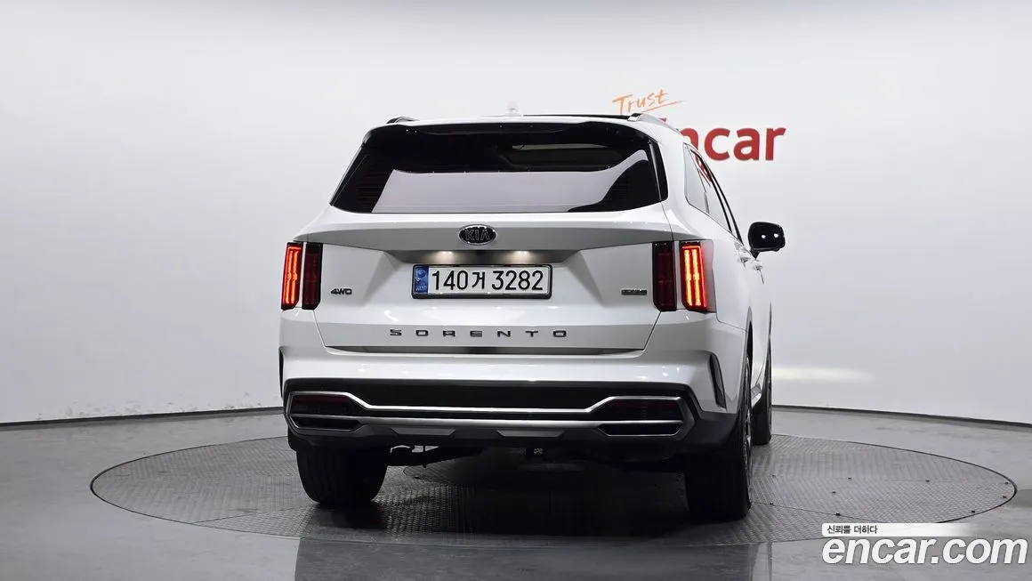 Kia Sorento — фото 7
