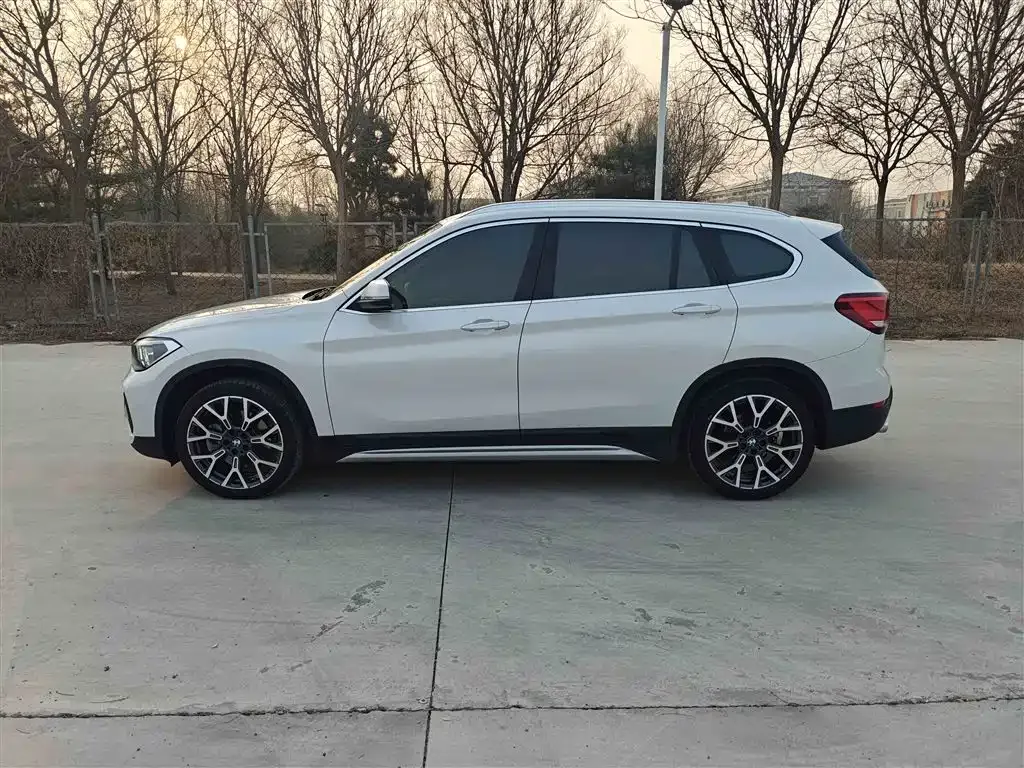 BMW X1 — фото 7
