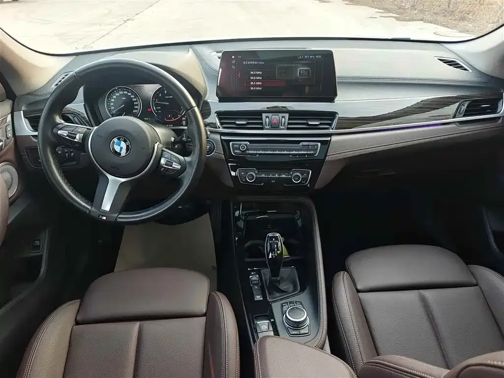 BMW X1 — фото 10