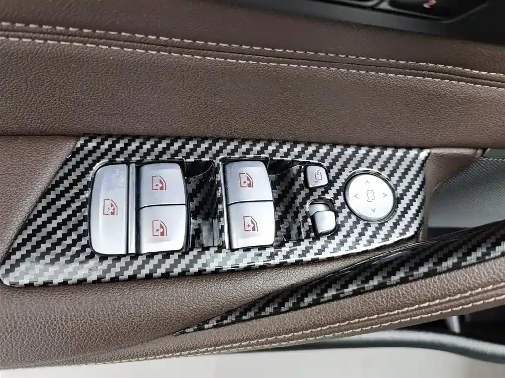 BMW 5 Series — фото 10