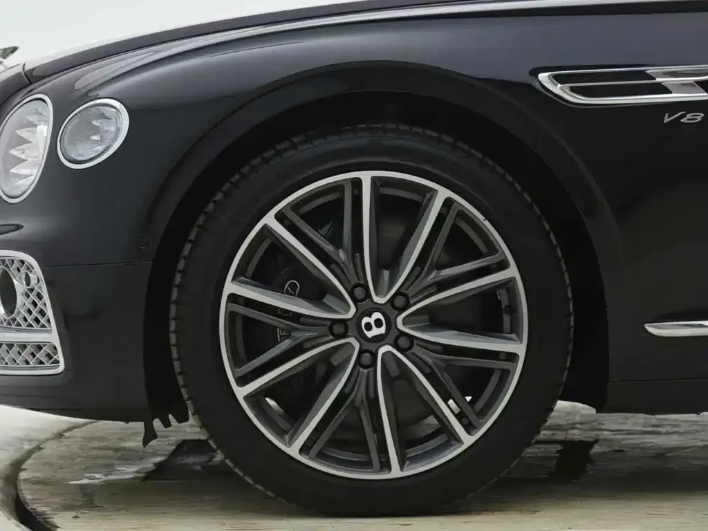 Bentley Flying Spur — фото 8