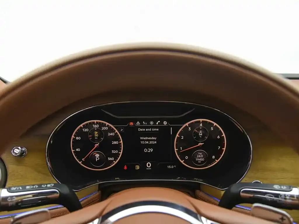 Bentley Flying Spur — фото 9
